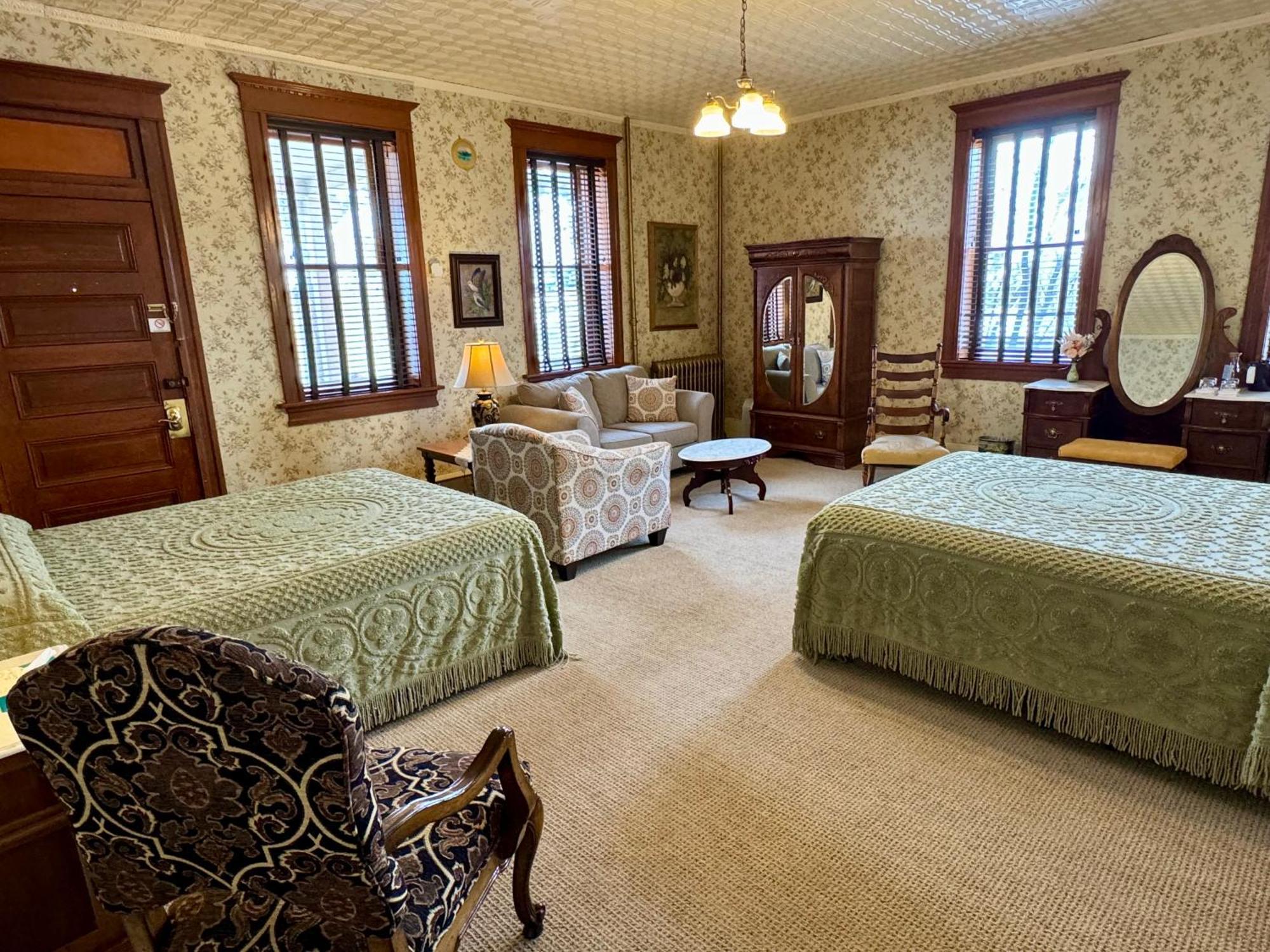Hotel Cripple Creek Hospitality House & Travel Park Extérieur photo