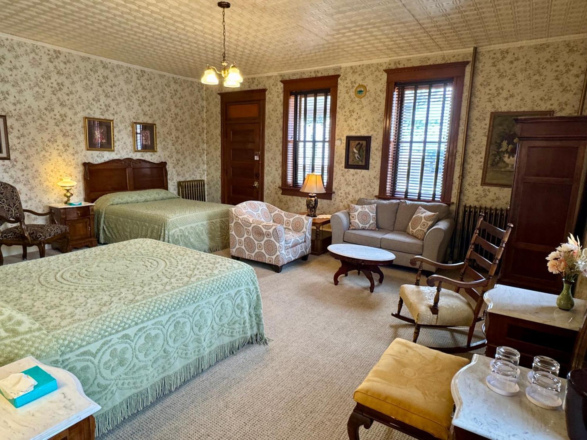 Hotel Cripple Creek Hospitality House & Travel Park Extérieur photo